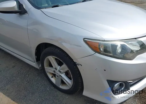 2012 Toyota Camry Se z USA, uszkodzony, nr VIN 4T1BF1FK7CU055530